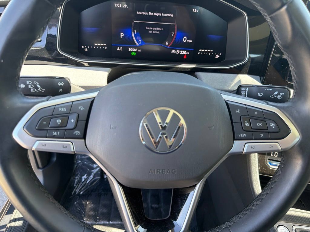 Used 2025 Volkswagen Jetta SE FWD image 16