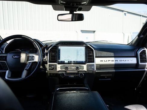 Used 2022 Ford F250 Lariat w/ Black Appearance Package image 39