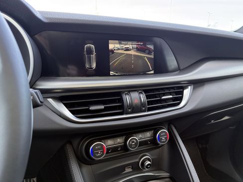 New 2025 Alfa Romeo Stelvio Sprint w/ Convenience Package image 16
