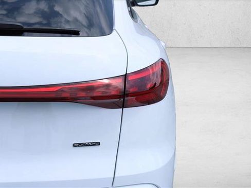 Certified 2025 Audi Q5 Premium w/ Convenience Package AWD/4WD image 10