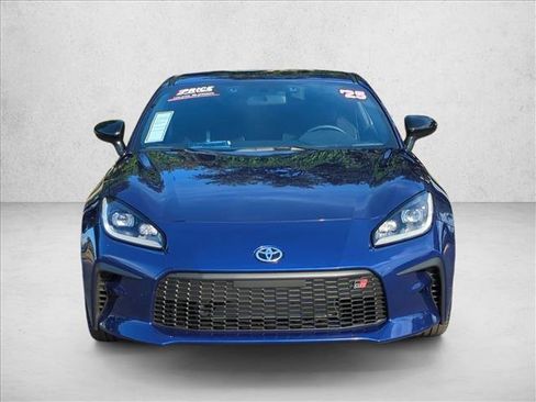 Used 2025 Toyota GR86 Premium w/ Performance Package RWD image 2