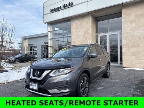 Used 2019 Nissan Rogue SV w/ Premium Package image 3