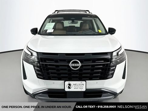 Certified 2026 Nissan Pathfinder Platinum w/ Cargo Package AWD/4WD image 2