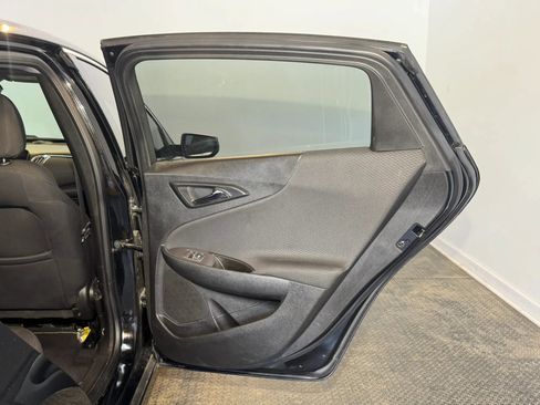 Used 2017 Chevrolet Malibu LT FWD image 24