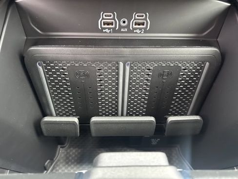New 2026 RAM 2500 Laramie AWD/4WD image 20