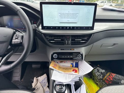 Used 2025 Ford Escape Active w/ Tech Pack #1 image 12