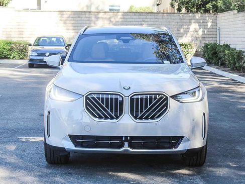 New 2026 BMW X3 xDrive30 w/ Premium Package image 2