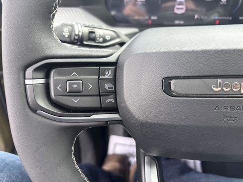 New 2026 Jeep Cherokee Limited AWD/4WD image 19