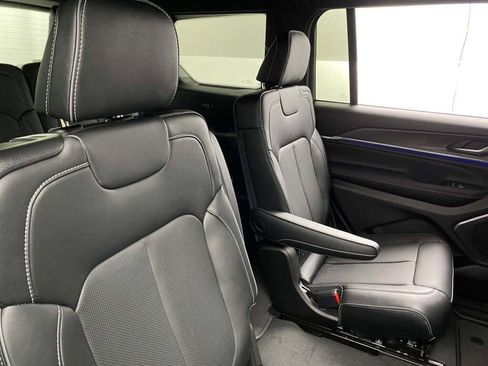 New 2025 Jeep Grand Cherokee L Overland image 25