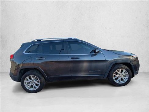 Used 2015 Jeep Cherokee Latitude w/ Comfort/Convenience Group AWD/4WD image 4