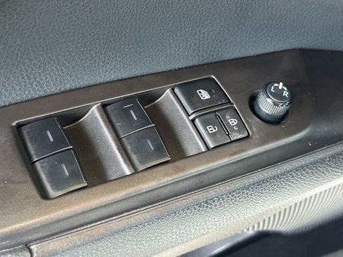 Used 2023 Toyota Camry SE w/ Audio Upgrade Package FWD image 13
