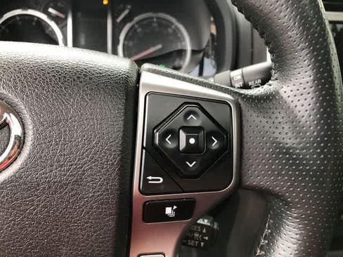 Used 2020 Toyota 4Runner Limited AWD/4WD image 32