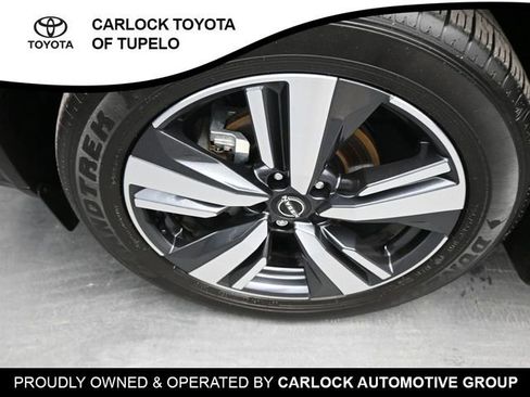 Used 2025 Nissan Rogue SL w/ SL Premium Package image 28