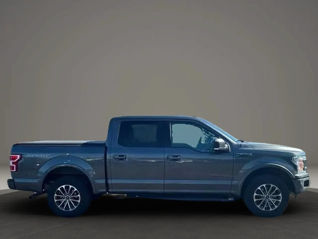 Used 2018 Ford F150 XLT w/ Equipment Group 302A Luxury AWD/4WD image 10