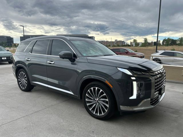 Used 2023 Hyundai Palisade Calligraphy AWD/4WD image 2