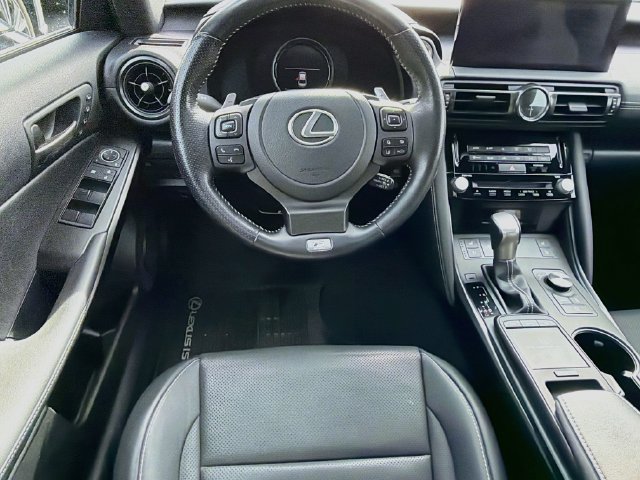 Used 2023 Lexus IS 350 F Sport AWD/4WD image 12