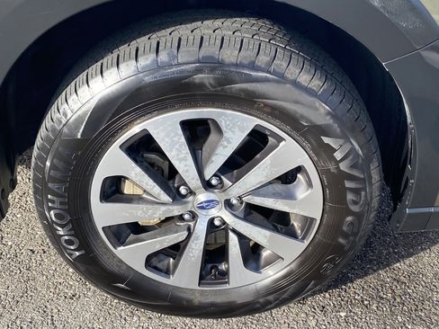 Used 2025 Subaru Outback Premium image 28