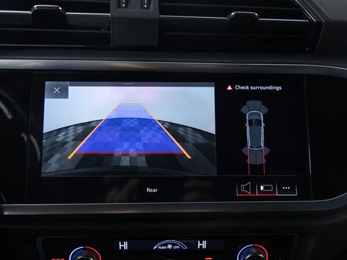 Used 2020 Audi Q3 2.0T Premium Plus w/ Premium Plus Package image 36