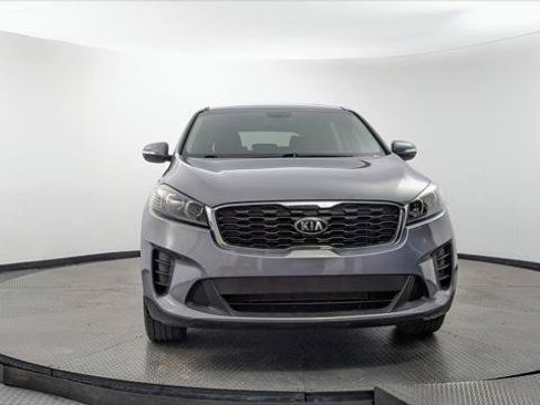 Used 2020 Kia Sorento LX FWD image 12