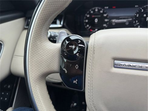 Used 2018 Land Rover Range Rover Velar R-Dynamic HSE image 28