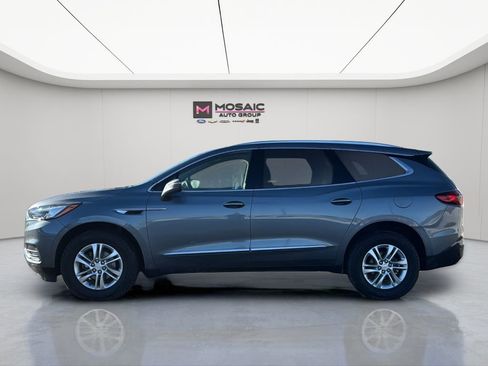 Used 2020 Buick Enclave Essence w/ Sound and Sites Package image 4
