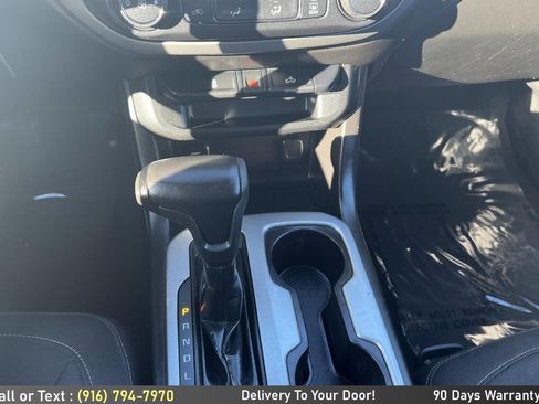 Used 2017 Chevrolet Colorado LT w/ LT Convenience Package image 20