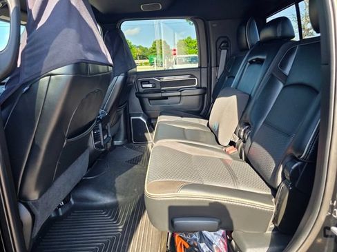 Used 2022 RAM 2500 Laramie w/ Night Edition AWD/4WD image 5
