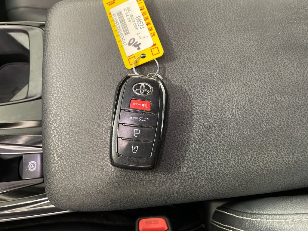 Used 2025 Toyota Camry SE FWD image 24