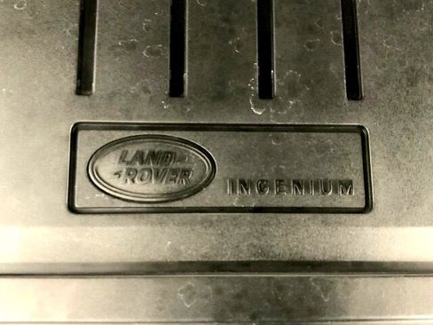 Used 2020 Land Rover Discovery Sport S image 35