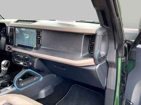 Used 2024 Ford Bronco Wildtrak AWD/4WD image 17