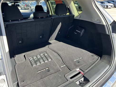 Certified 2023 Nissan Rogue SV image 26