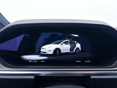 Used 2022 Tesla Model X Plaid AWD/4WD image 30