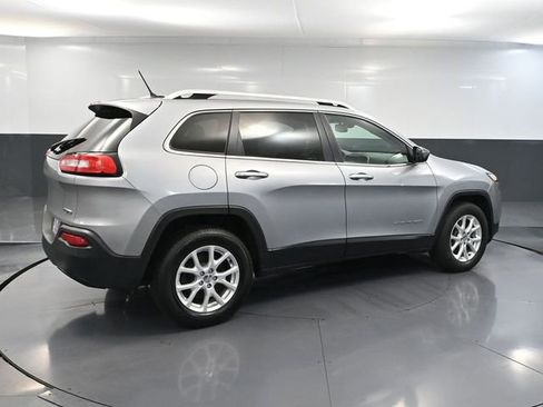 Used 2014 Jeep Cherokee Latitude image 4