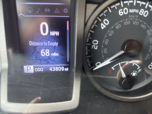 Used 2020 Toyota Tacoma TRD Off-Road w/ TRD Premium Off Road Package image 14