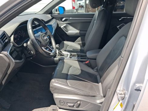 Used 2020 Audi Q3 2.0T Premium w/ Convenience Package AWD/4WD image 10