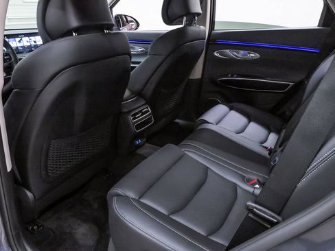Certified 2026 Genesis GV70 2.5T AWD/4WD image 10