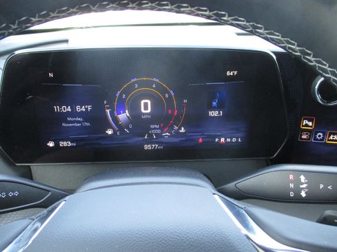 Used 2025 Chevrolet Traverse LT image 19