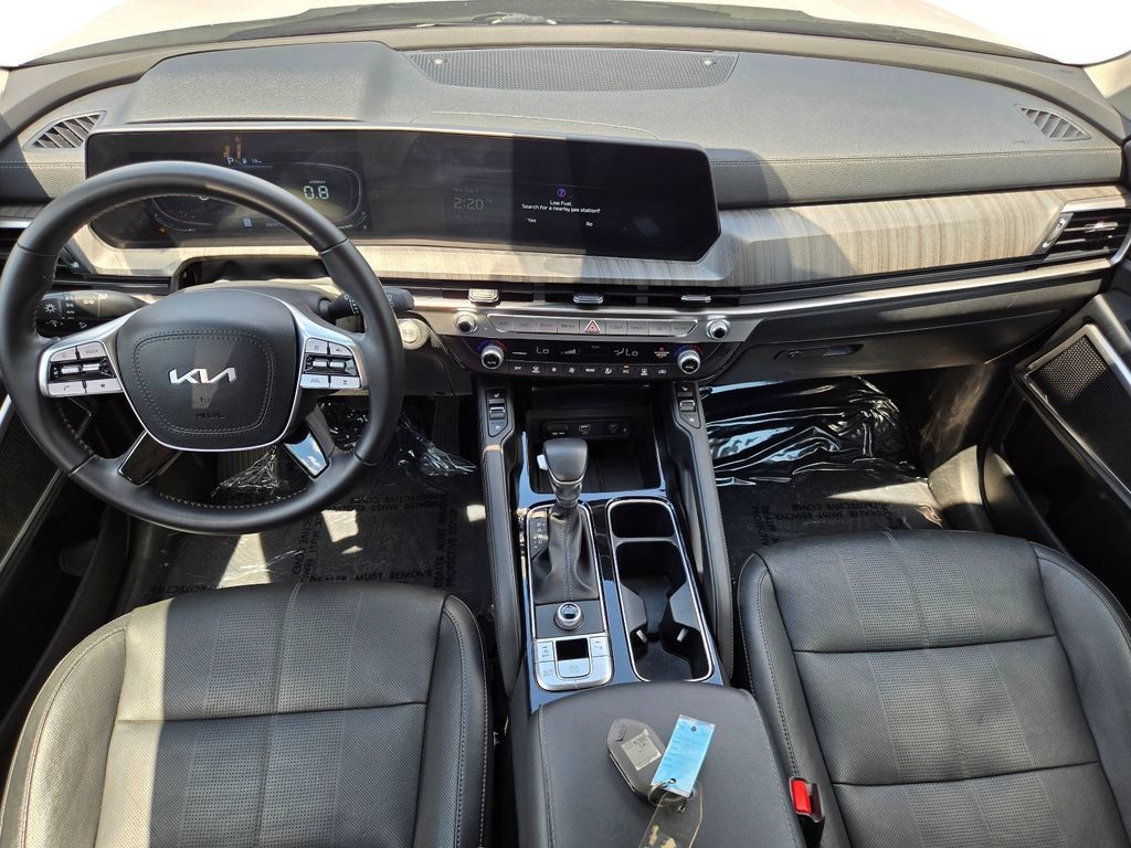 Certified 2023 Kia Telluride EX w/ EX Captain's Chair Package FWD image 21