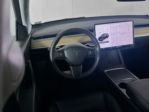 Used 2022 Tesla Model Y Performance image 16