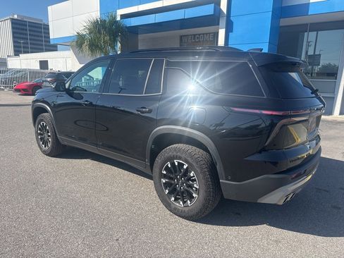 Used 2024 Chevrolet Traverse Z71 w/ Enhanced Driving Package image 5