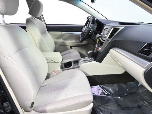 Used 2014 Subaru Outback 2.5i Premium w/ Moonroof Package AWD/4WD image 16
