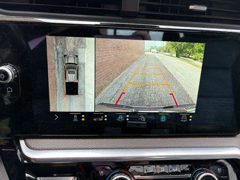 Used 2022 GMC Sierra 1500 Denali w/ Technology Package AWD/4WD image 35