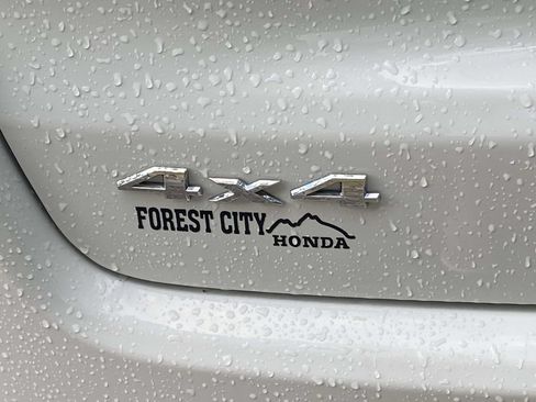 Used 2024 Jeep Compass Latitude AWD/4WD image 29