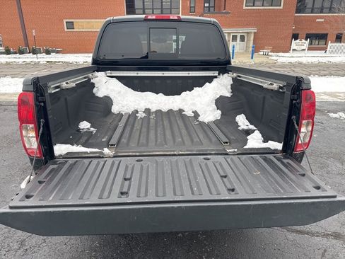 Used 2021 Nissan Frontier SV image 11