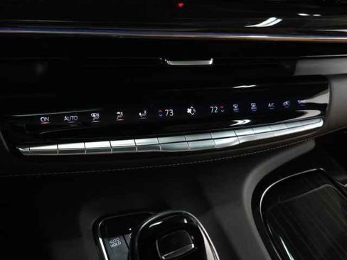 Certified 2024 Cadillac Escalade Sport w/ LPO, ONYX Package image 40