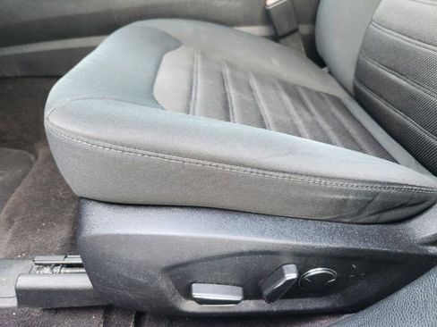 Used 2020 Ford Fusion SE image 23