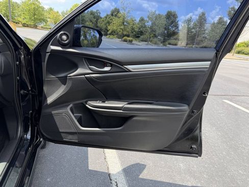 Used 2017 Honda Civic Touring image 17
