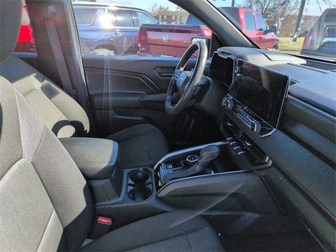 Used 2023 Chevrolet Colorado Trail Boss w/ Technology Package image 10