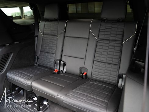 Used 2024 Cadillac Escalade Sport Platinum image 28