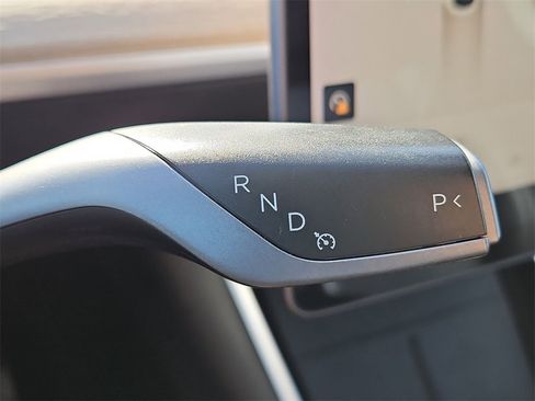 Used 2021 Tesla Model Y 2WD image 16